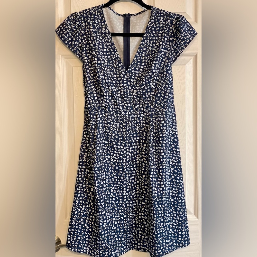 Floral Navy & White Short Sleeve Mini Dress V Neck Size Medium Retro Vintage